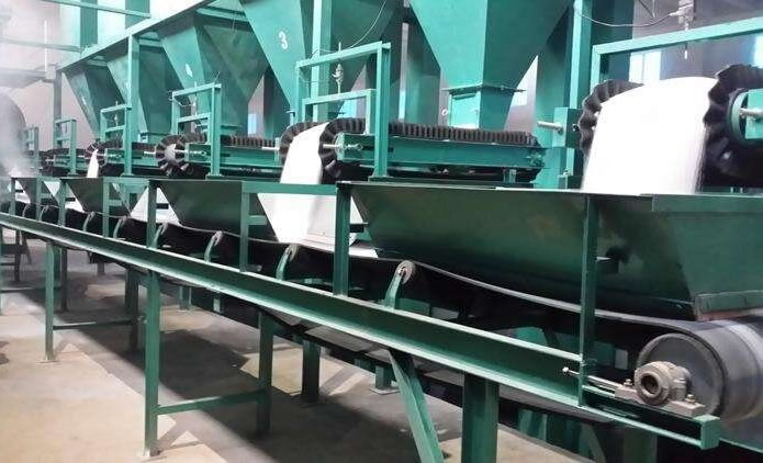 Install and debug electronic batching machines for Laotian customers