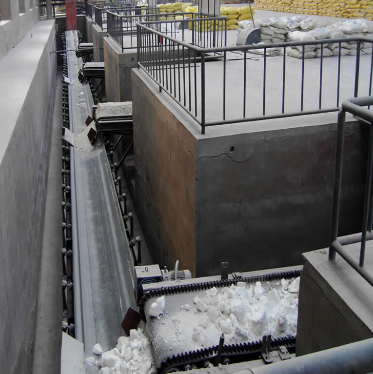 Malaysian customer installs automatic batching equipment.