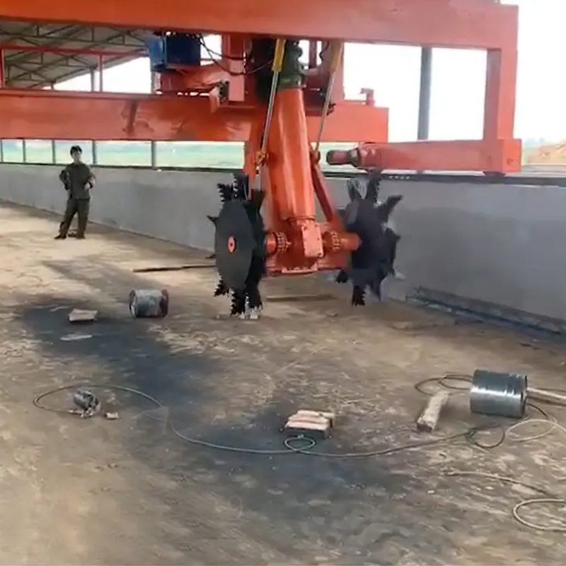 Indonesia Bandung customer installs and debugs wheel flipping machine